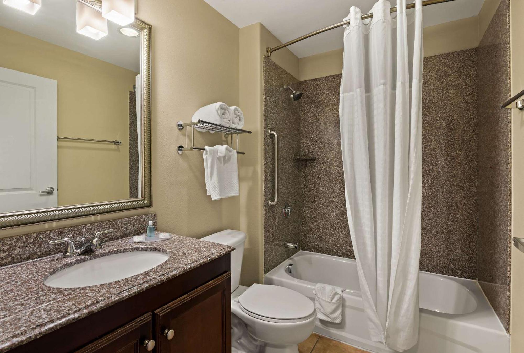 Mainstay Suites Houma Eksteriør billede